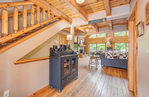 North Glade Hills House | 381 m² House ∙ 6 bedrooms ∙ 18 guests