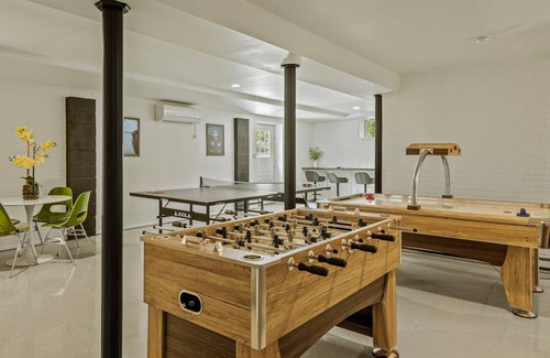 Long Pond House | 390 m² House ∙ 4 bedrooms ∙ 10 guests