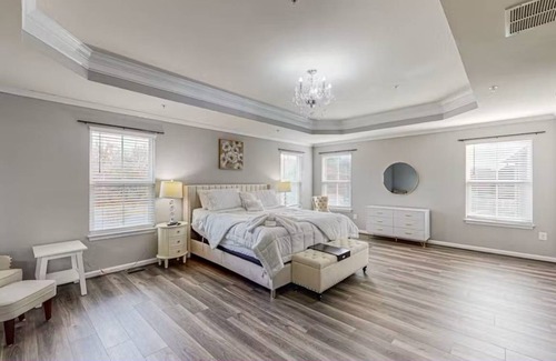 Waldorf House | 399 m² House ∙ 5 bedrooms ∙ 1 guest