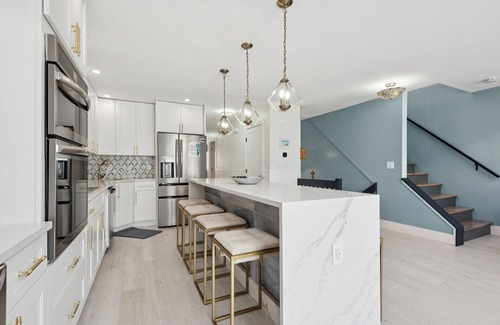 North Wildwood Condo | 4 bedroom 3 bath condo