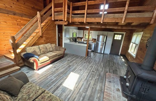 Johnstown House | 4-bedroom house in charming Johnstown with AC