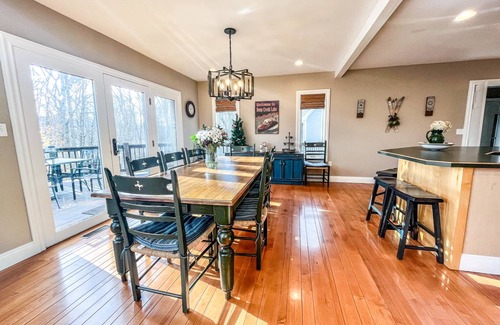 McHenry House | 409 m² House ∙ 5 bedrooms ∙ 14 guests