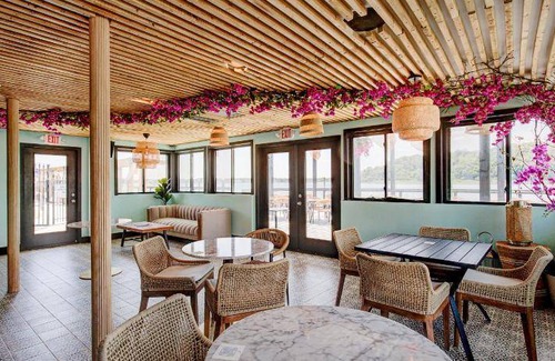 Sea Bright Hotel | 415 m² Hotel ∙ 6 guests