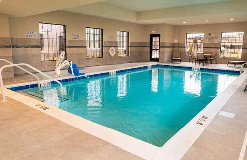 Lake Arbor Hotel | 45 m² Hotel ∙ 2 bedrooms ∙ 127 guests