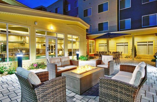Wyomissing Hotel | 46 m² Hotel ∙ 5 guests