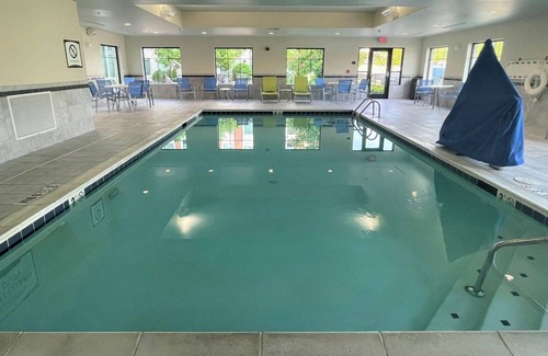 Miamisburg Hotel | 46 m² Hotel ∙ 2 bedrooms ∙ 127 guests