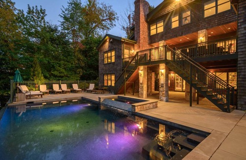 Newtown House | 465 m² House ∙ 5 bedrooms ∙ 12 guests