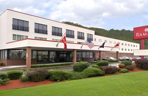 Paintsville Hotel | 49 m² Hotel ∙ 127 guests
