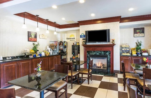 Budd Lake Hotel | 50 m² Hotel ∙ 127 guests