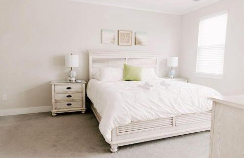 Northeast Virginia Beach House | 527 The Cape Henry House
