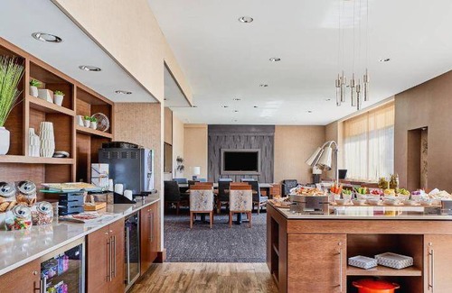 Cranberry Township Hotel | 59 m² Hotel ∙ 10 guests