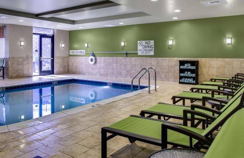 Cranberry Township Hotel | 65 m² Hotel ∙ 127 guests