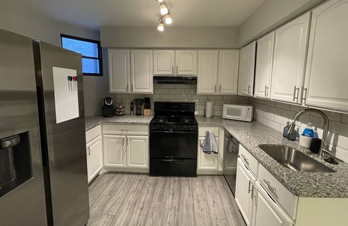 Graduate Hospital House | 7 Bed - Rooftop Bar - Center City - Rittenhouse