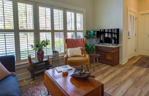 Granville Apartment | 74 m² Apartment ∙ 1 bedroom ∙ 2 guests