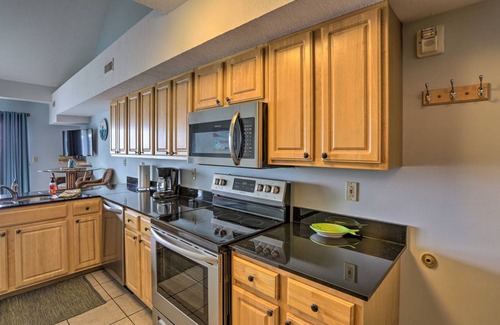 Put-in-Bay Apartment | 74 m² Apartment ∙ 2 bedrooms ∙ 8 guests
