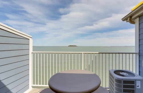Put-in-Bay Apartment | 74 m² Apartment ∙ 2 bedrooms ∙ 7 guests