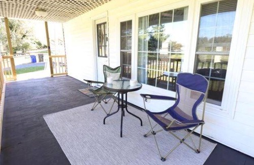 Adamstown House | 74 m² House ∙ 2 bedrooms ∙ 6 guests