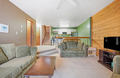 Seven Springs Condo | 76 m² Condo ∙ 1 bedroom ∙ 4 guests