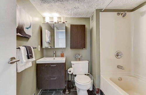 Gayborhood Apartment | 79 m² Apartment ∙ 1 bedroom ∙ 2 guests
