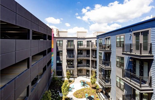 East Walnut HIlls Apartment | 844 m² Apartment ∙ 12 bedrooms ∙ 24 guests