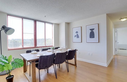 Pentagon City Apartment | 90 m² Apartment ∙ 2 bedrooms ∙ 6 guests
