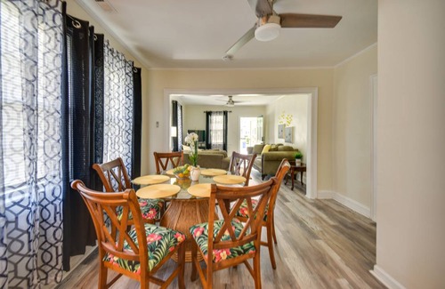 Newport News Cottage | 91 m² Cabin ∙ 2 bedrooms ∙ 4 guests