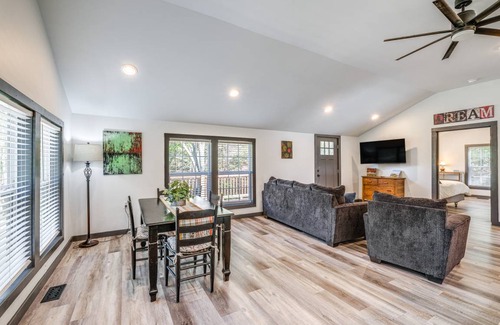Warm Springs House | 97 m² House ∙ 2 bedrooms ∙ 4 guests