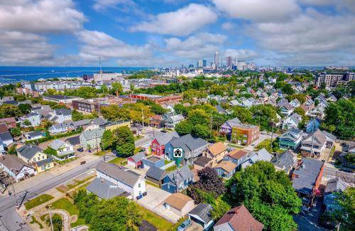 Detroit - Shoreway House | 975 m² House ∙ 1 bedroom ∙ 4 guests