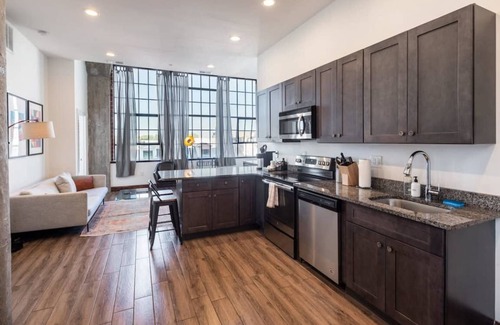 West Poplar House | 98 m² Loft ∙ 3 bedrooms ∙ 6 guests