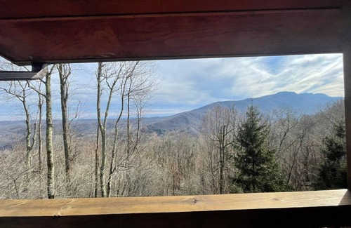 Seven Devils House | Above the Clouds- view, Seven Devils, large entertainment game room
