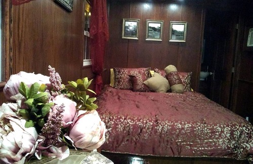 Madison Other | Accommodation ∙ 1 bedroom ∙ 2 guests