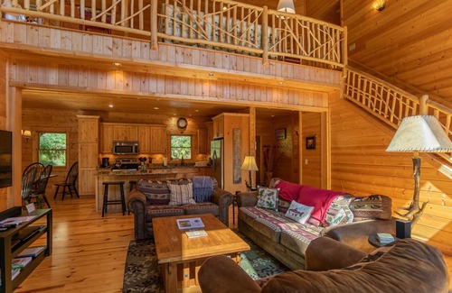 Seven Devils Cabin | Acorn Lodge - Seven Devils home with hot tub, game room - 2 Living Areas