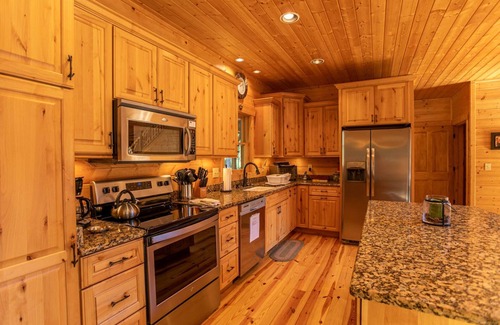 Seven Devils Cabin | Acorn Lodge - Seven Devils home with hot tub, game room - 2 Living Areas