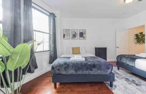 Center City Apartment | Across from Convention Center - Sleeps 6 - 3F