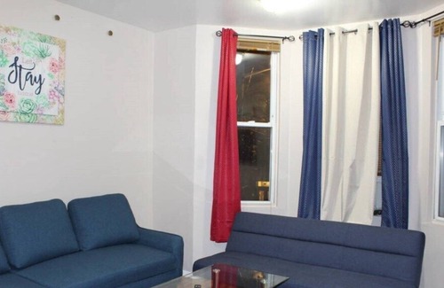 The Heights Apartment | Adorable 2 BR + 2 Bath on The Heights, Jersey City