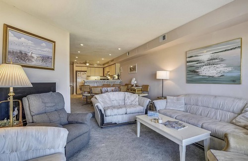 Fenwick Island Condo | All Long & Foster Vacation rentals include up to $300 in Free Activities per week! Ask your agent about Xplorie! OCEANFRONT - GREAT VIEW/EASY BEACH ACCESS