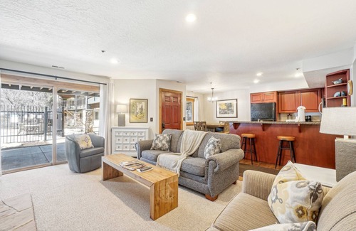 North Park City Condo | All Seasons Condo -Sleeps 6 - 2 King beds!
