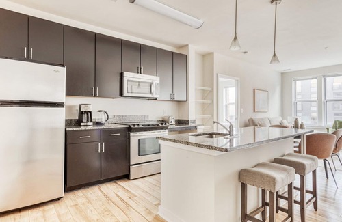 Near Northeast Apartment | Amazing H Street 2BR w/W/D & Gym, walk to Union Station, by Blueground