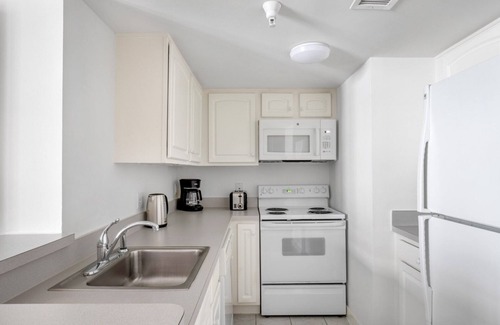 Penn Quarter Apartment | Amazing Penn Quarter Studio w/Gym, DM & W/D, near Metro, by Blueground