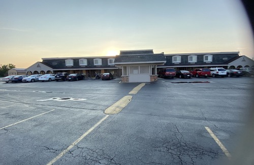 Marion Hotel | Americas Best Value Inn Marion, Oh