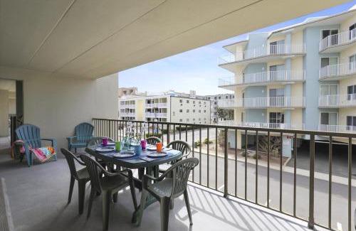 Midtown Ocean City Apartment | Ann Elizabeth 204