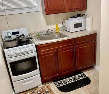 Weequahic Apartment | Apartment ∙ 2 bedrooms ∙ 4 guests