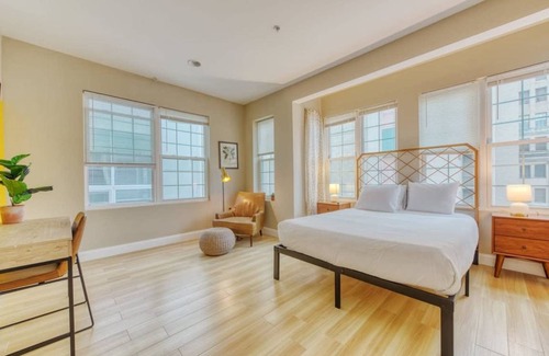 Chinatown Apartment | Apartment ∙ 3 bedrooms ∙ 8 guests