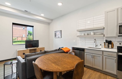 Lockerbie Square Apartment | Apartment ∙ 1 bedroom ∙ 3 guests