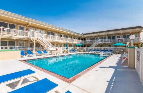 Cape May - Wildwood Apartment | Ashore Beach Retreat-1BR 1BA with pool, parking, 1 & half block to Beach & Boardwalk, Morey's Pier