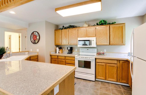 McCall Apartment | Aspen Village Condo #H-39