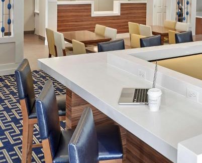 Somers Point Hotel | AVIA on Mays Landing