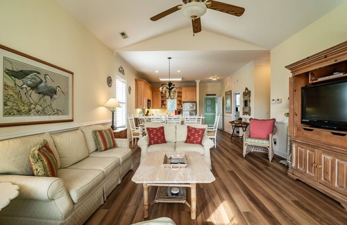 Pawleys Island Condo | Avian Forest 53-202 - Pet Friendly unit with access to Litchfield by the Sea
