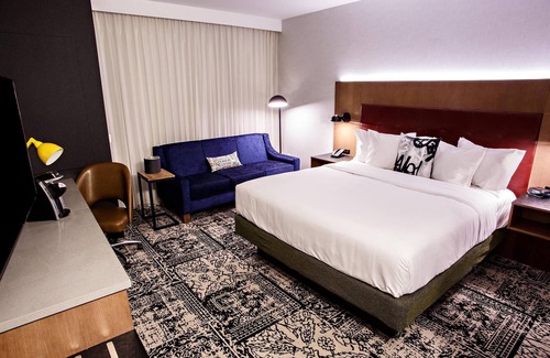Lititz Hotel | Backstage Vibe, Lancaster Charm-One of a Kind Lodging-King Suite w/Living Area