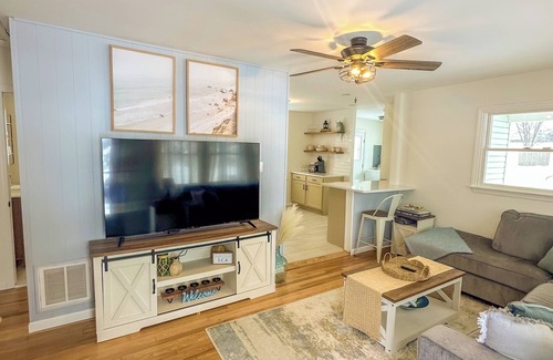 North Cape May House | Bayside, Cozy, Updated 2BR 1.5B, Lg deck/priv yd, Outdoor dining, Bikes Incl